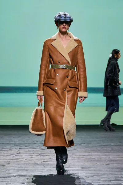 Look 36